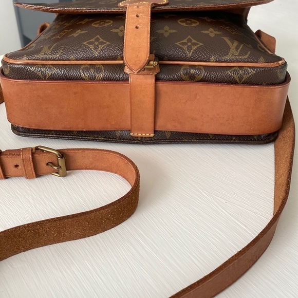 Louis Vuitton Cartouchiere GM Messenger Unisex Crossbody Bag - Picture 7 of 17